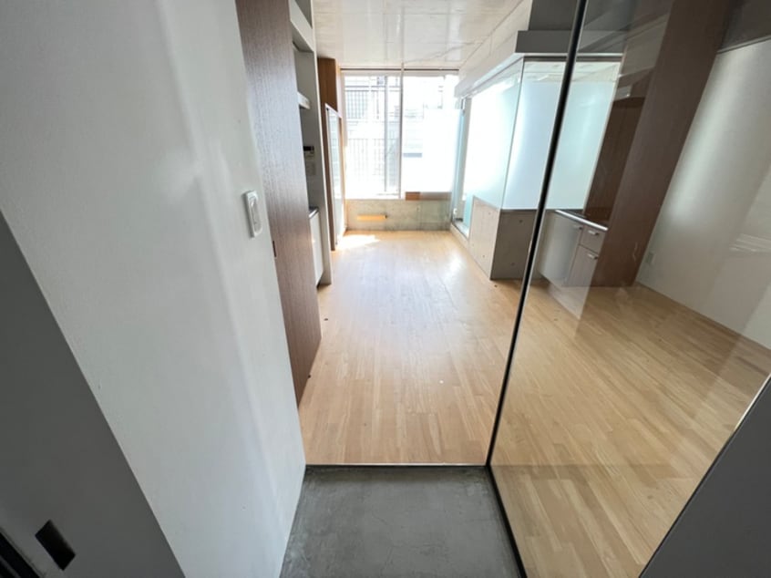 廊下 EastVillageSANNOMIYA