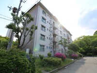 箕面粟生第二住宅１号棟(302)