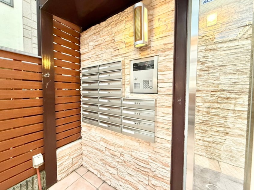 建物設備 シャルマン香里