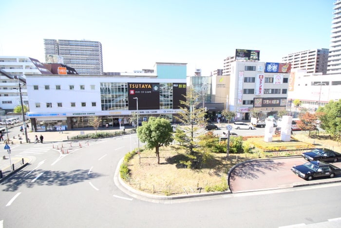 スターバックスＴＵＴＡＹＡ(ビデオ/DVD)まで521m シャルマン香里