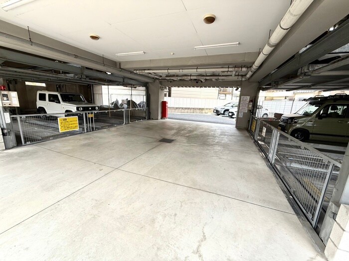 駐車場 クリーデンス福島