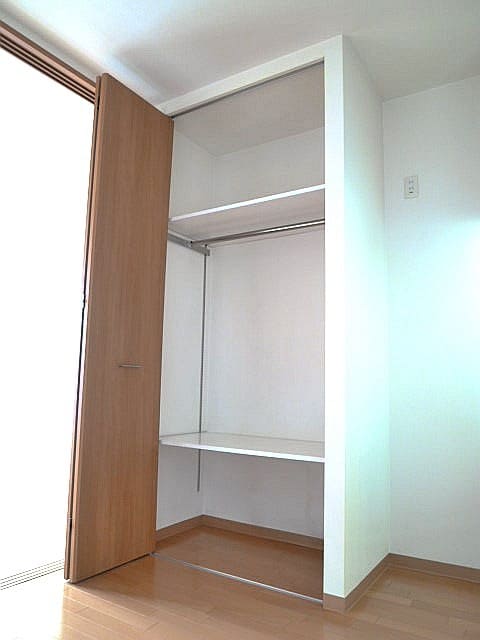 収納 クリーデンス福島