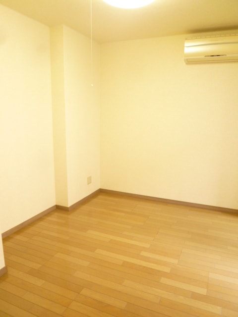 居室 伊藤谷町ビル