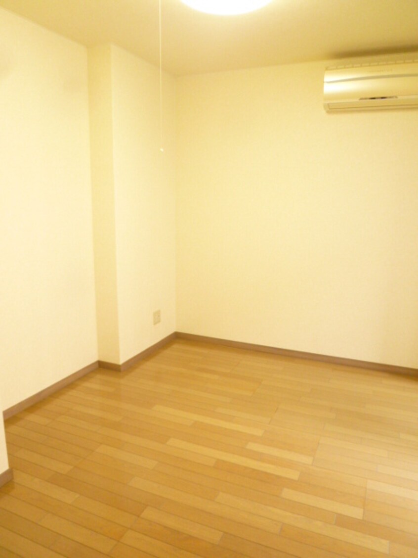 居室 伊藤谷町ビル