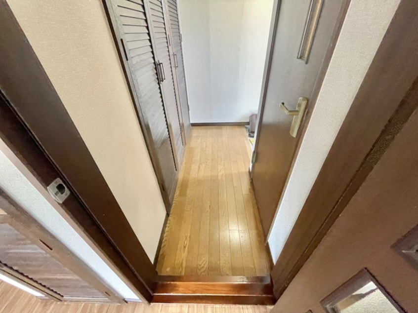 廊下 メゾン・エース