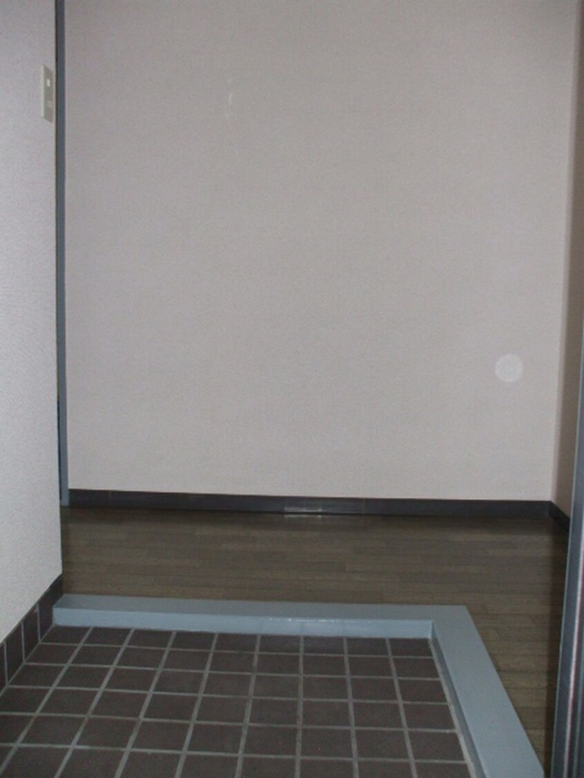 玄関 カンパ－ニュ北園田