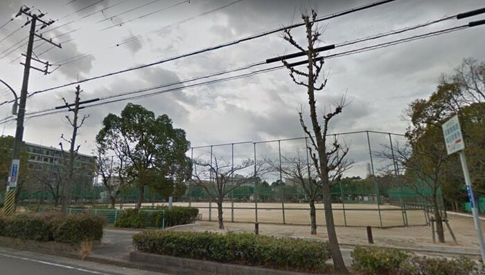 川添公園(公園)まで400m ブランカ香枦園