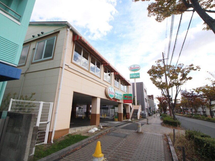 サイゼリヤ(その他飲食（ファミレスなど）)まで160m DAIKENN武庫之荘２ヴェストＣ