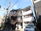 スリーハイツの外観
