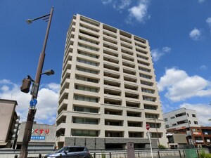 ﾛｼﾞｭﾏﾝ高槻ｽﾃｰｼｮﾝﾌﾛﾝﾄ（802）