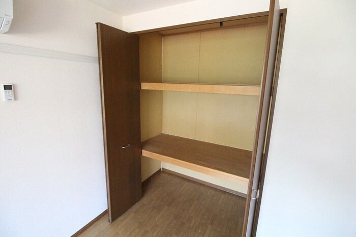 収納 ラフィーナエム