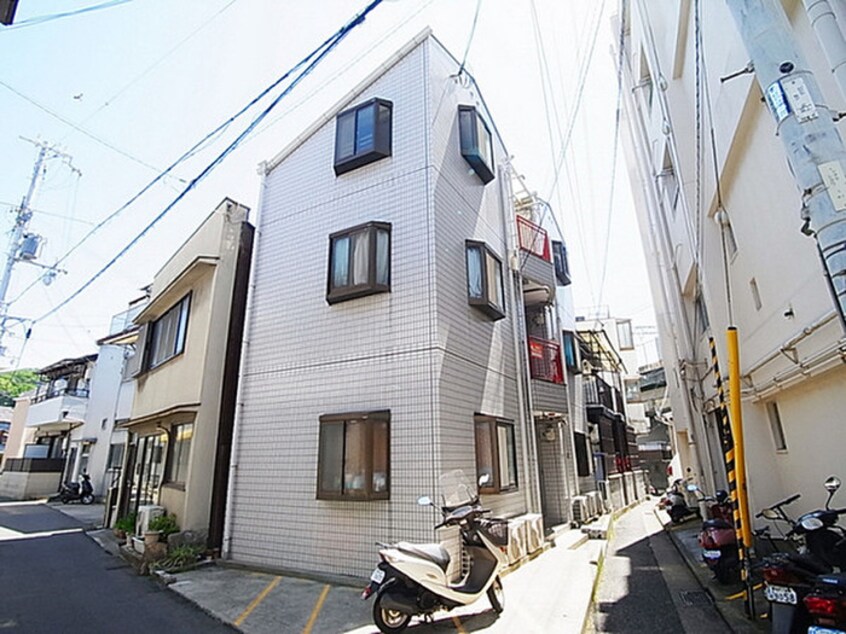 駐輪場 シーシェル塩屋