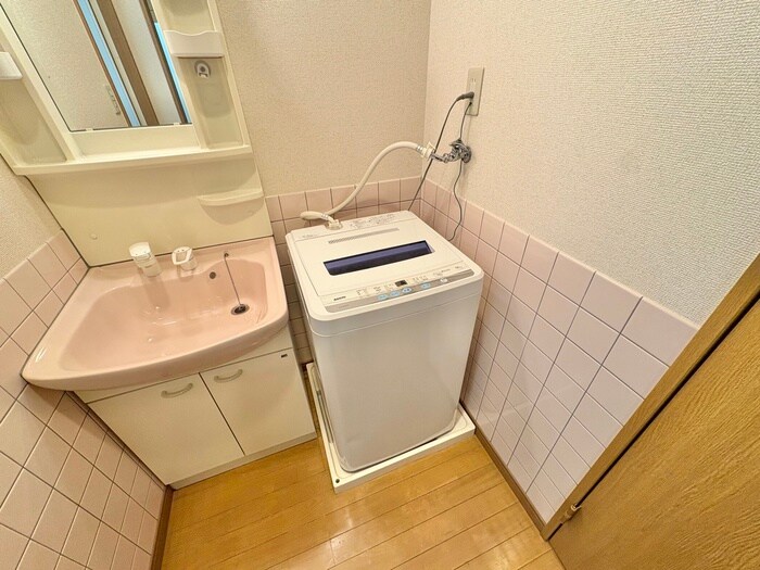 洗濯機置場 ＣＲＥＡＴＥ彩