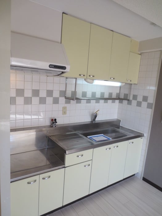 キッチン エメロードおおとり