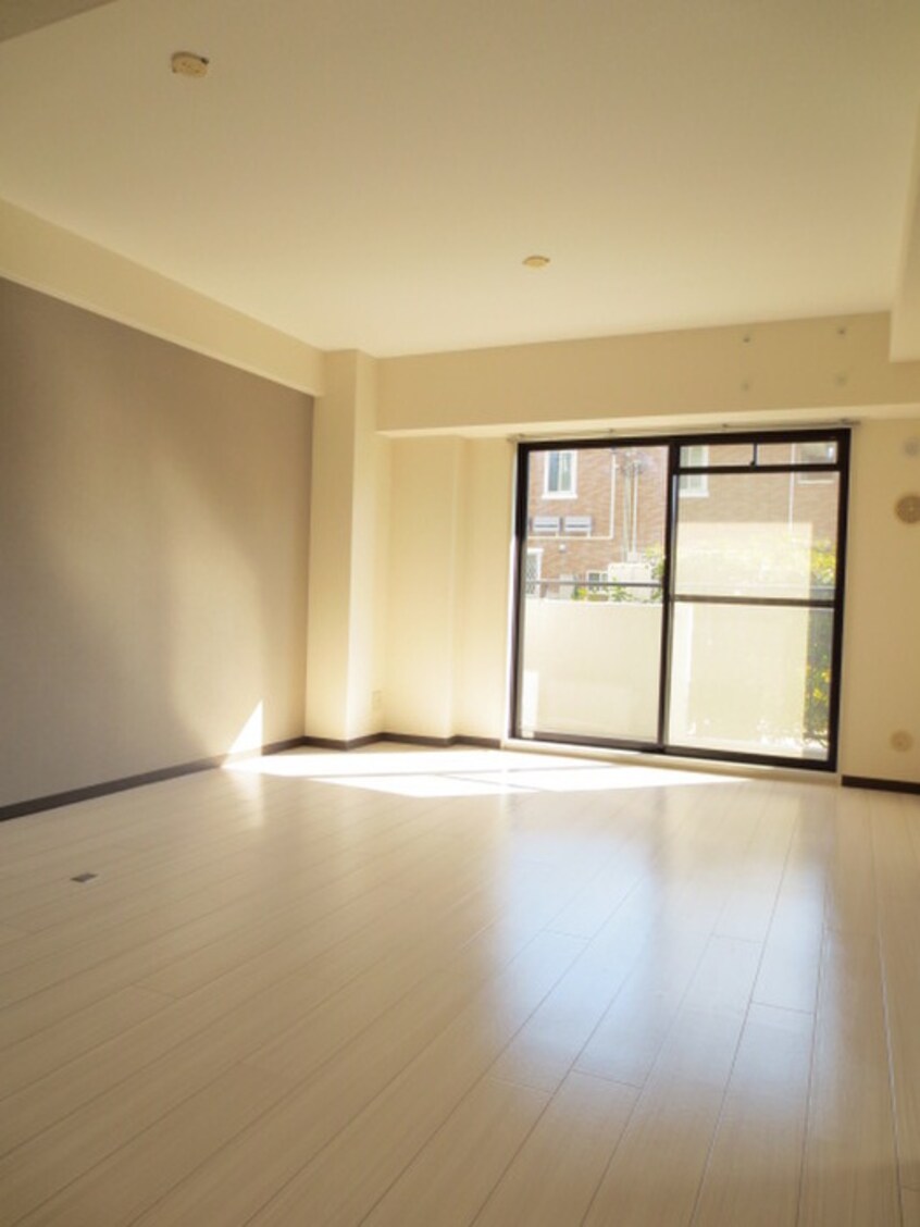 居室 エメロードおおとり