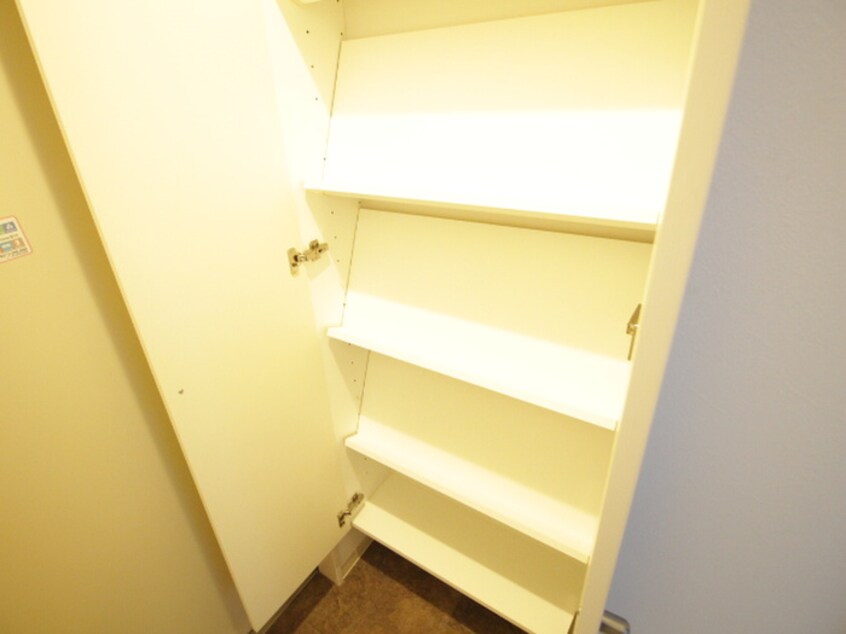 靴箱 シャルム南巽