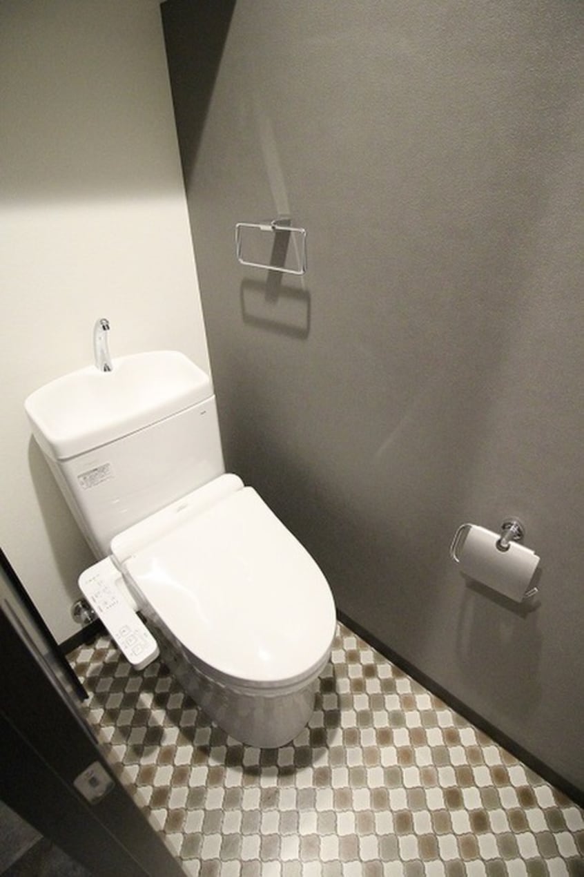 トイレ ｱｸｱﾌﾟﾚｲｽ京都二条城北(203)