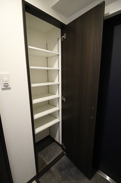 靴箱 ｱｸｱﾌﾟﾚｲｽ京都二条城北(203)