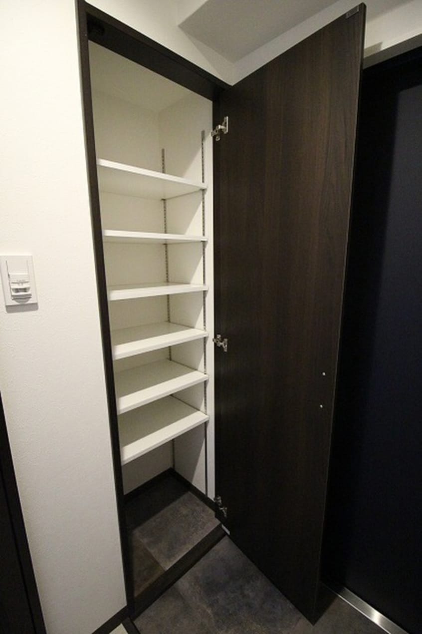 靴箱 ｱｸｱﾌﾟﾚｲｽ京都二条城北(203)