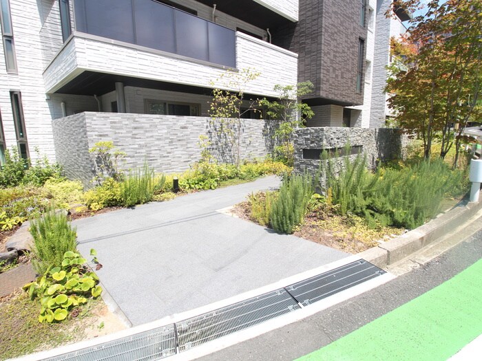 エントランス部分 シャーメゾン桃李