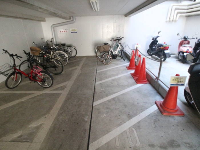 バイク置き場 エスペラ－ル御影