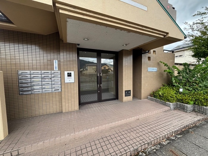 エントランス部分 メゾン四郎兵衛