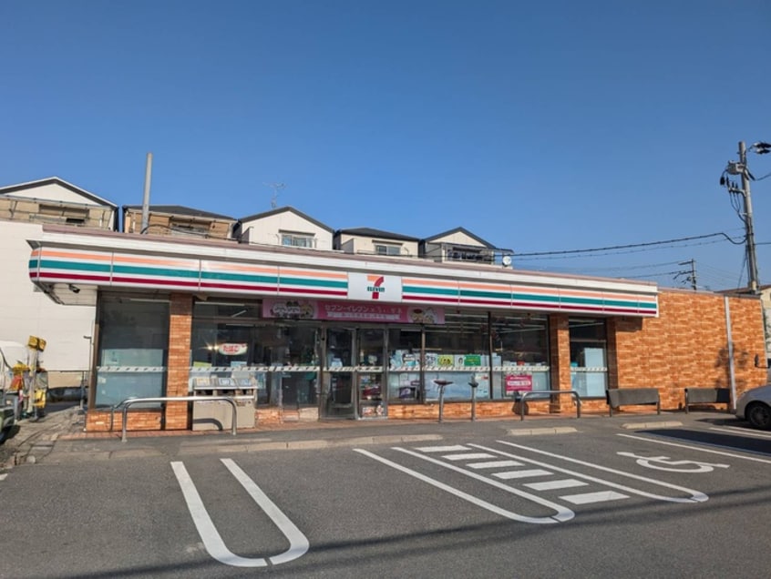 セブンイレブン(コンビニ)まで847m アーバニティタウン