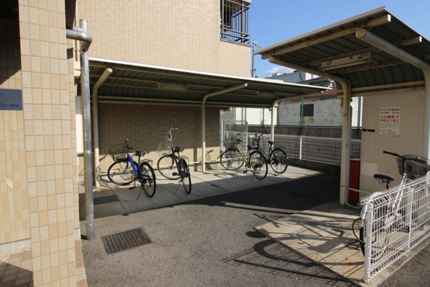 駐輪場 パインアベニュ－