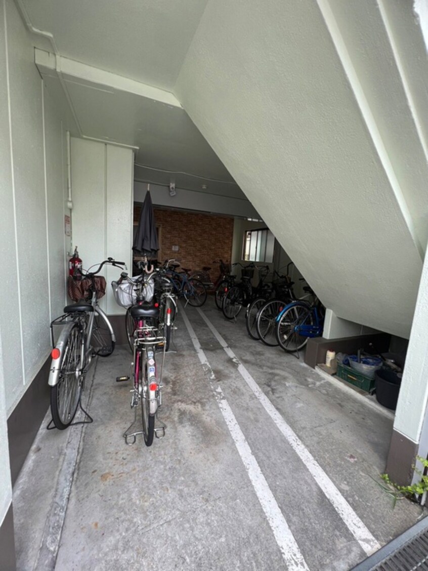 駐輪場 西林マンション