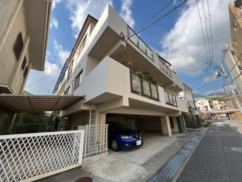 外観写真 ＩＶＹ　ＣＯＵＲＴ　Ａ