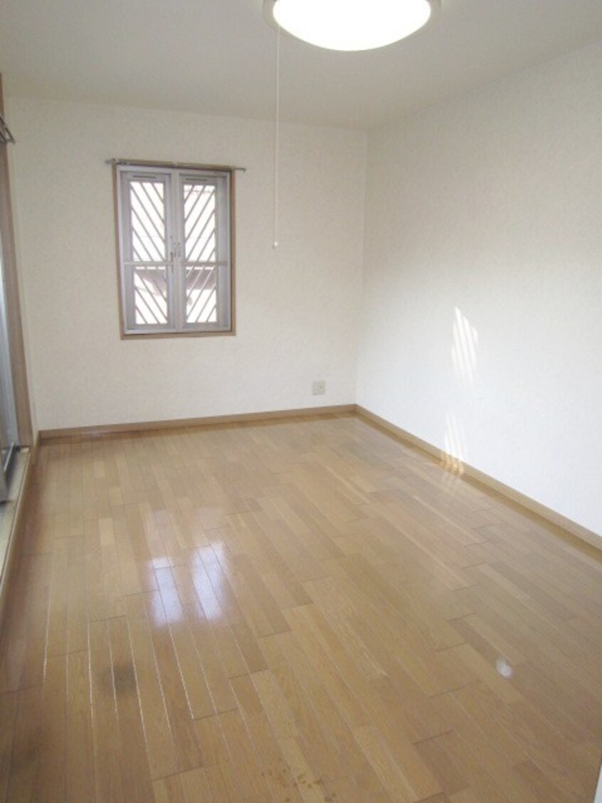 居室 サンヴェ－ル七条