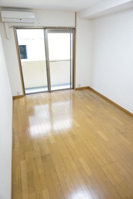 居室 サンヴェ－ル七条