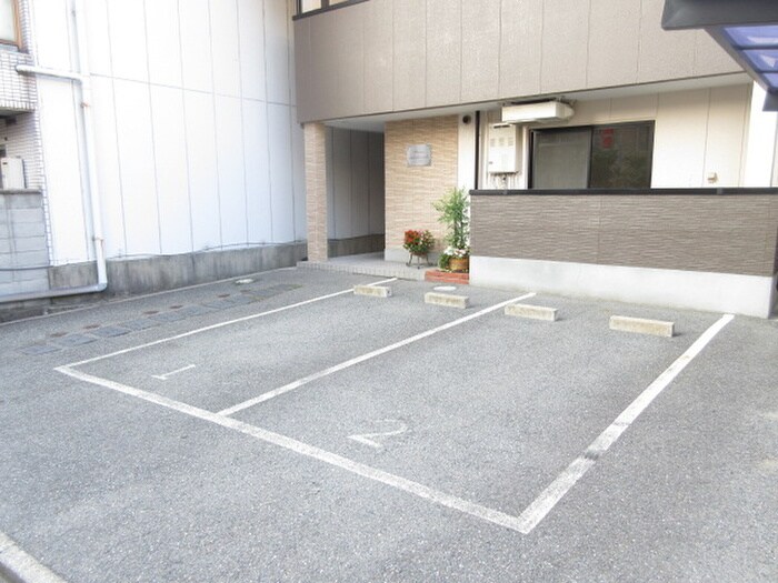 駐車場 マンション栄本町