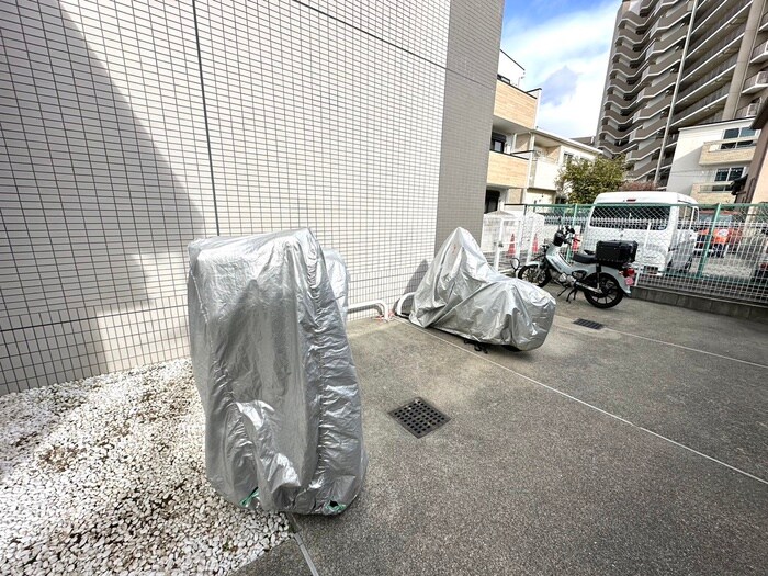 バイク置き場 サンプレイス