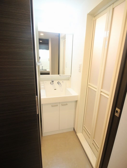 洗面 ｸﾚｱ-ﾄ大阪ﾄｩ-ﾙﾋﾞﾖﾝ(704)