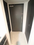 玄関 ｸﾚｱ-ﾄ大阪ﾄｩ-ﾙﾋﾞﾖﾝ(704)