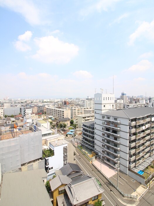 室内からの展望 ﾚｼﾞｭｰﾙｱｯｼｭ塚本Ⅱ（1102）