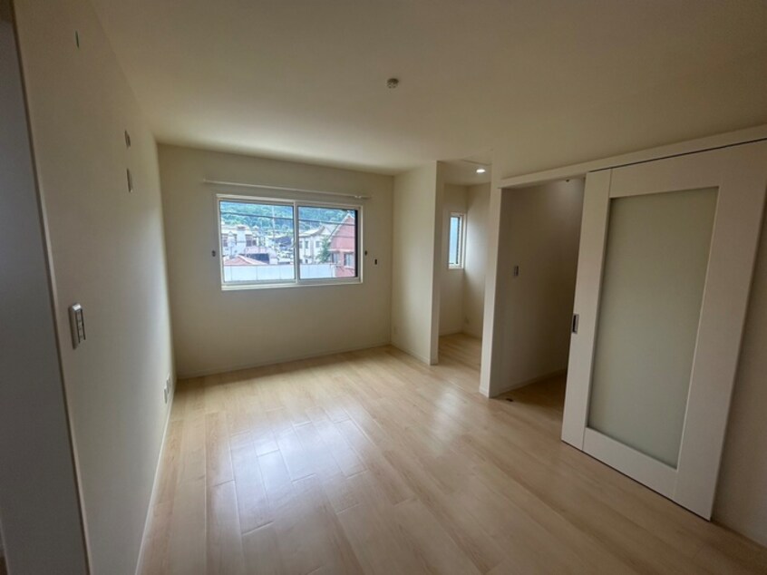 居室 ＰＩＮＥ　ＭＯＯＮ