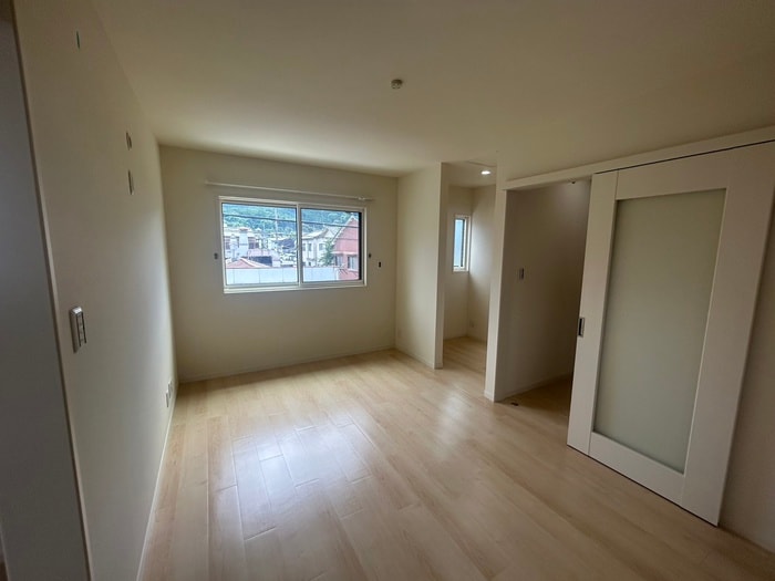 居室 ＰＩＮＥ　ＭＯＯＮ