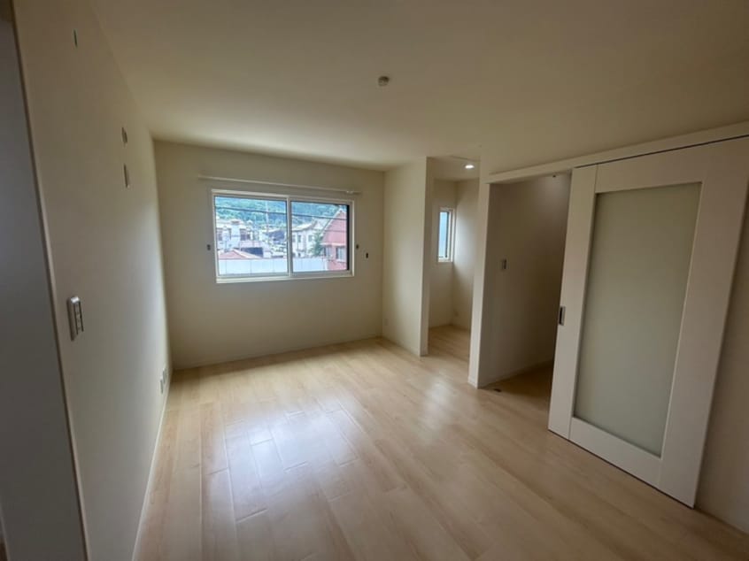 居室 ＰＩＮＥ　ＭＯＯＮ