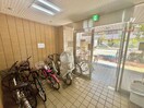 駐輪場 新納ビル