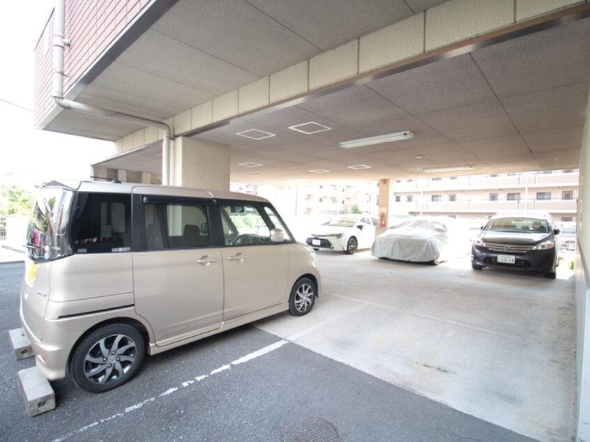 駐車場 有隣館