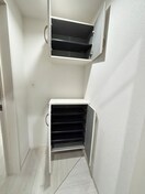 靴箱 仮)Elpida