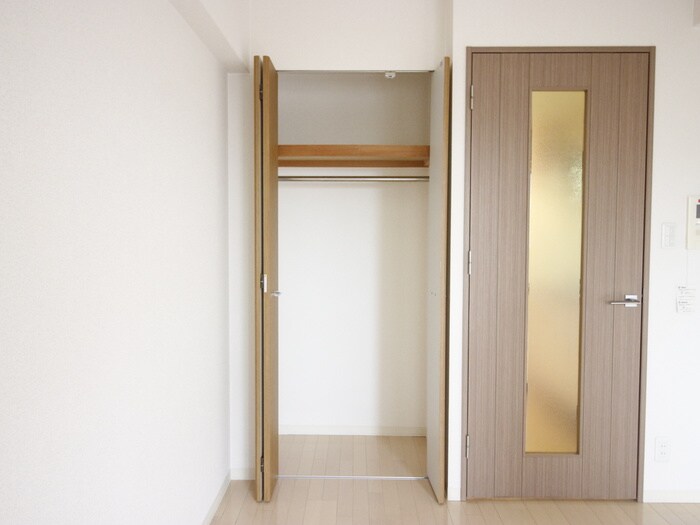 収納 ﾗｲｼﾞﾝｸﾞｺ-ﾄ岸里玉出駅前(803)