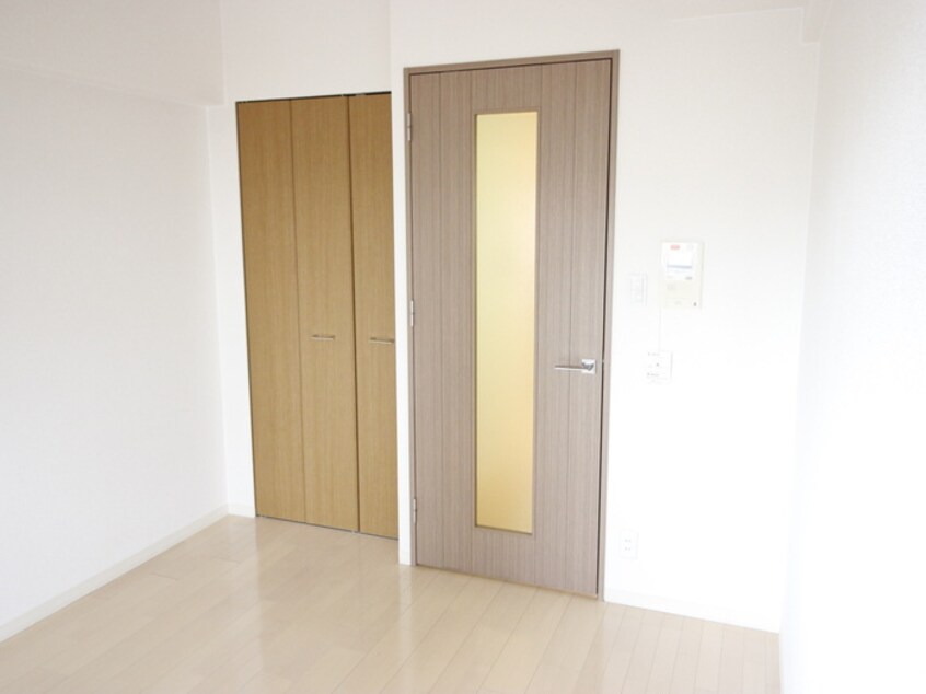 居室 ﾗｲｼﾞﾝｸﾞｺ-ﾄ岸里玉出駅前(803)