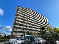 ﾗｲｵﾝｽﾞﾏﾝｼｮﾝ千里丘ｶﾞｰﾃﾞﾝｼﾃｨ204
