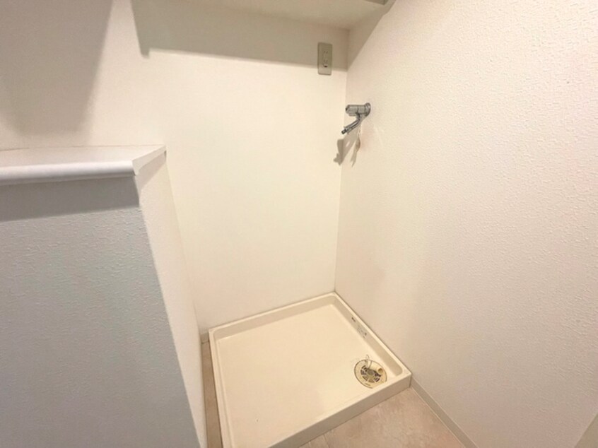 洗濯機置場 ﾌｧﾐｰﾙ江坂ｼﾃｨﾌﾟﾚｲｽ(1302)