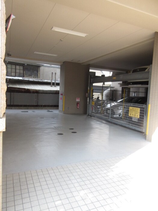 駐車場 ＴＯＭＯＤＯＡＬ北梅田