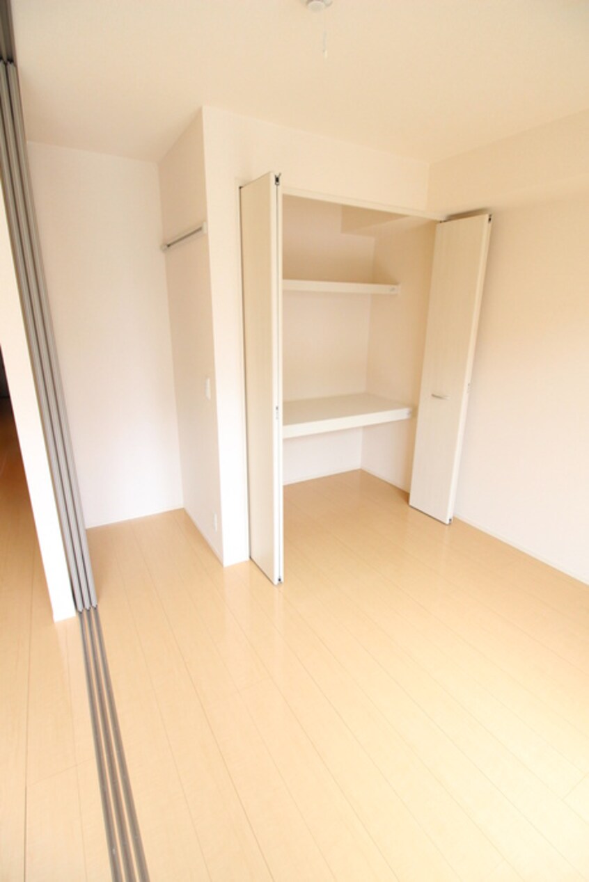 収納 フロ－ラメゾンⅡ