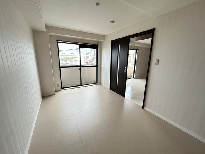 居室 リビングサロンビル